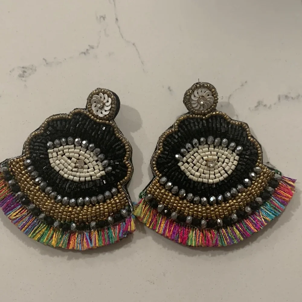 Earrings - Picture 1 of 2